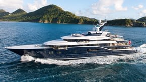 solandge yacht rent